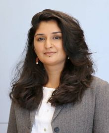 Dr. Kinza Khan